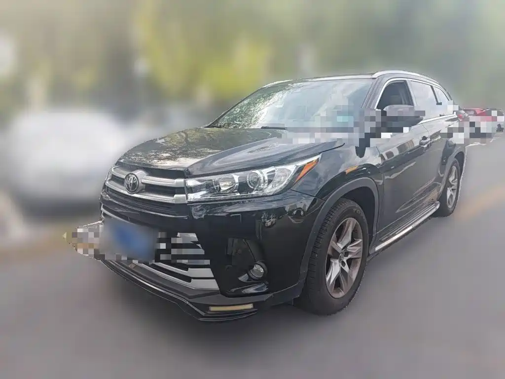Фото 1 - Toyota Highlander