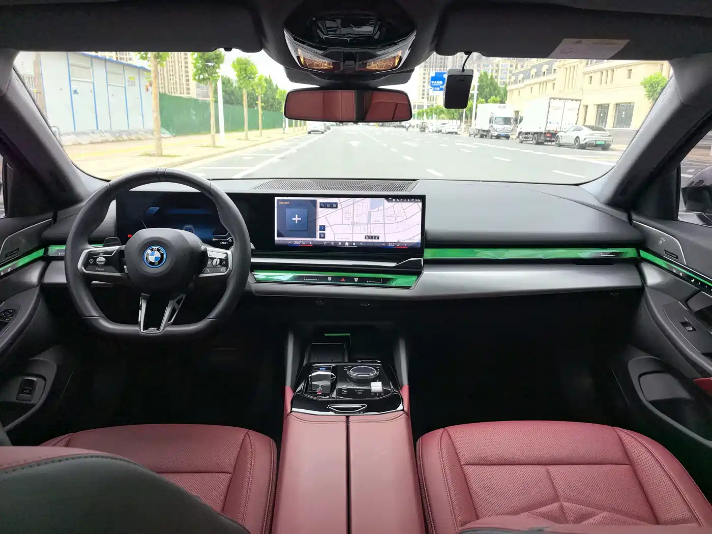 BMW i5 2024 eDrive 35L Premium Model M Sport Package фото 9
