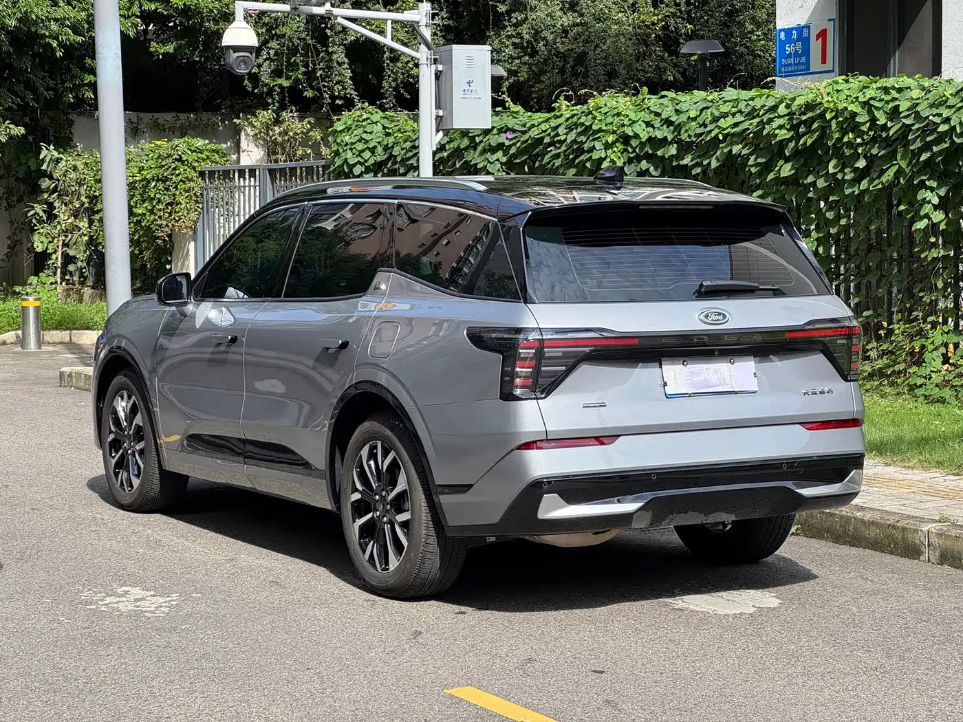 Ford Edge 2024 2025 Edge L 2.0T EcoBoost E Hybrid AWD 7-seater Premium