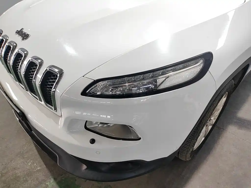 Jeep Cherokee (Import) 2014 2014 2.4L Luxury
