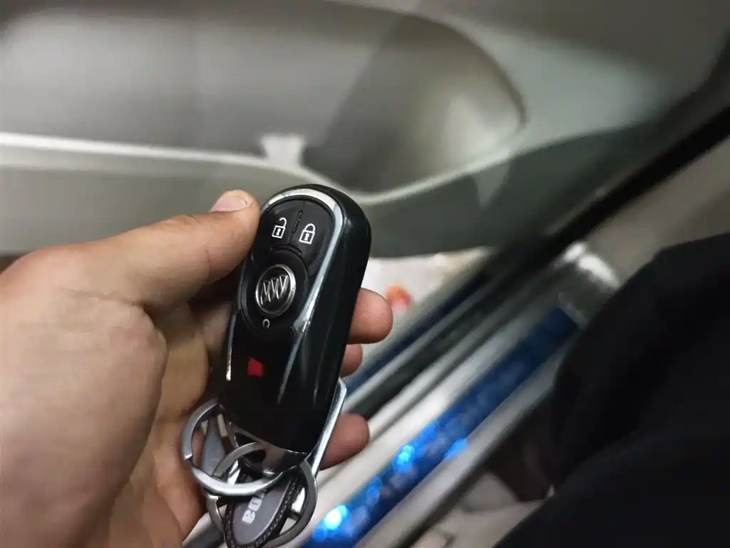Buick GL8 2018 ES 28T Comfort Type China VI фото 12