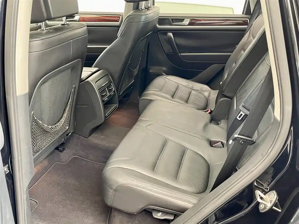 Volkswagen Touareg 2011 3.0TSI Standard фото 7