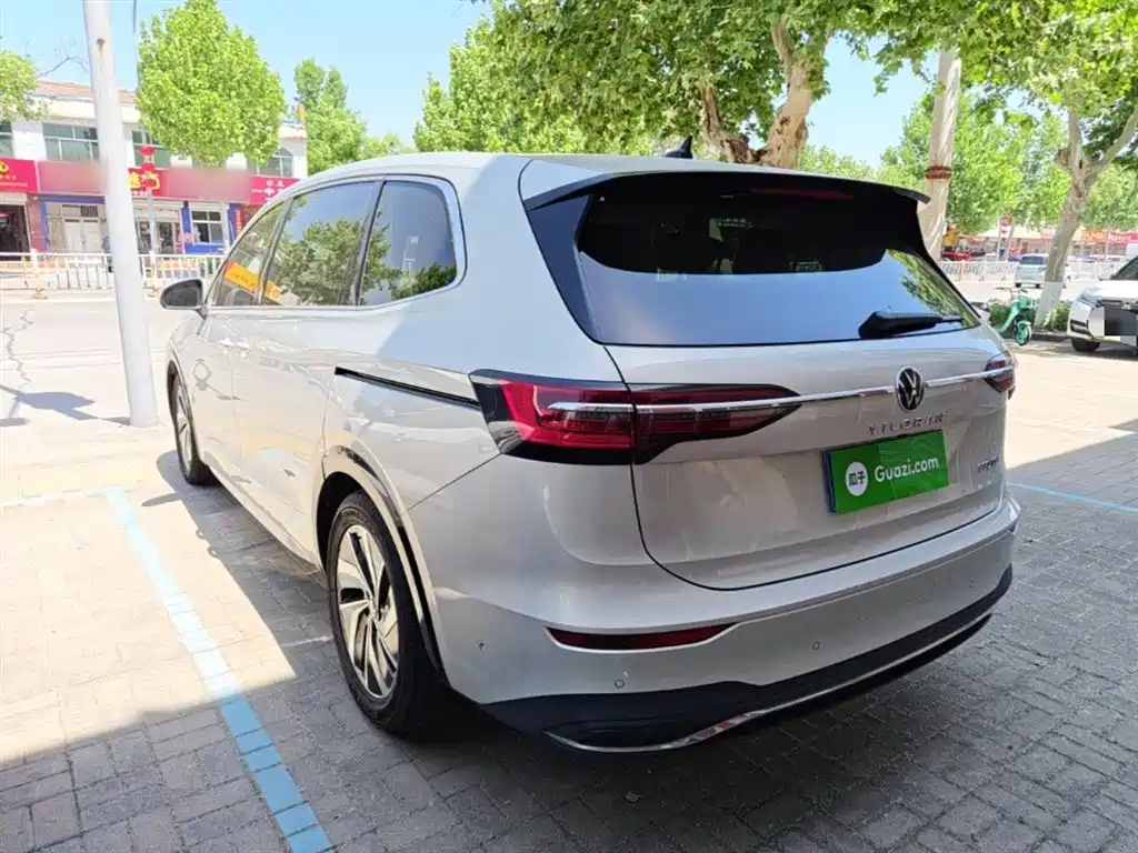 Volkswagen Viloran 2020 330TSI Luxury Edition фото 5