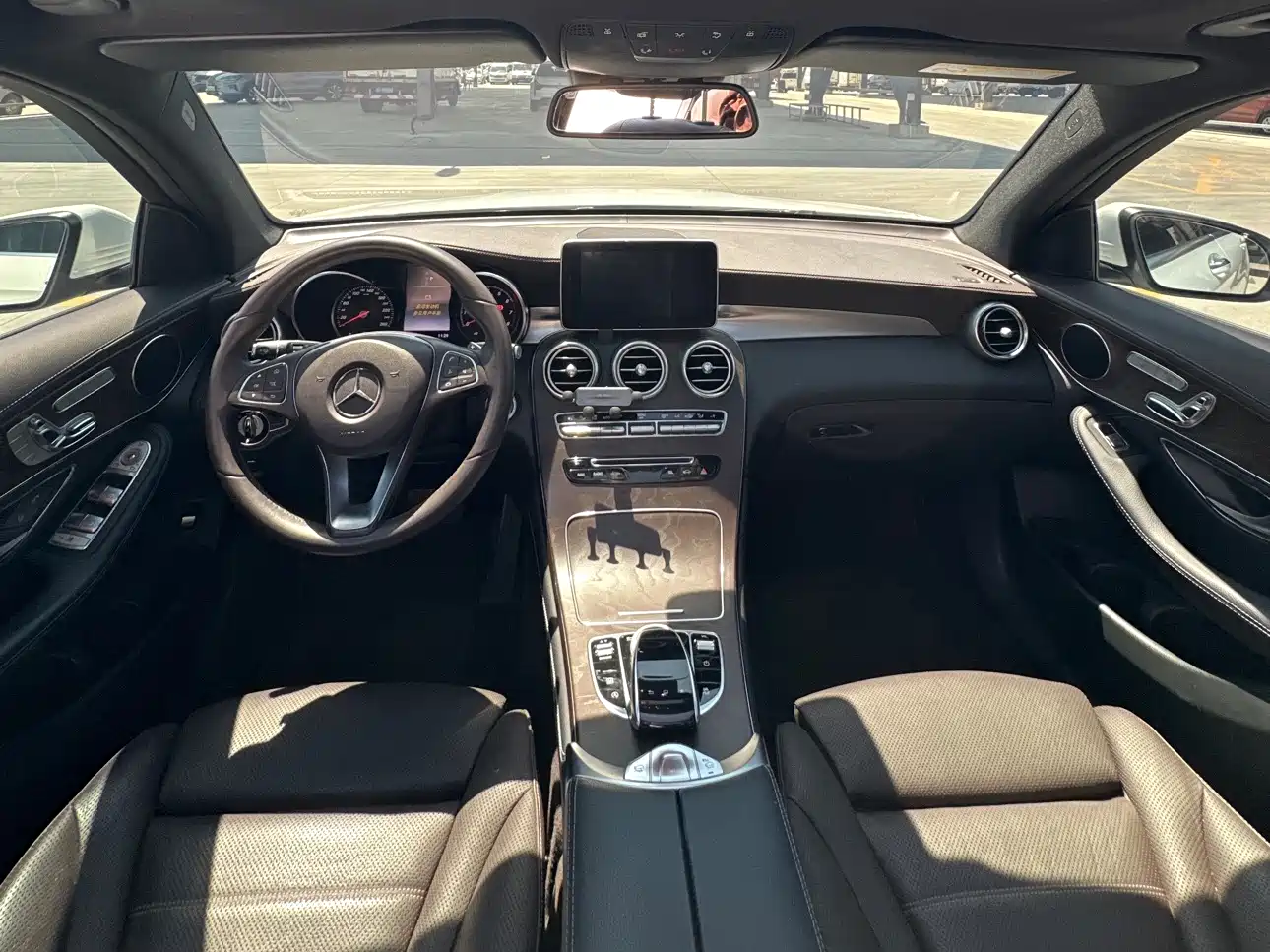 Mercedes-Benz GLC 2016 GLC 300 4MATIC Luxury фото 10