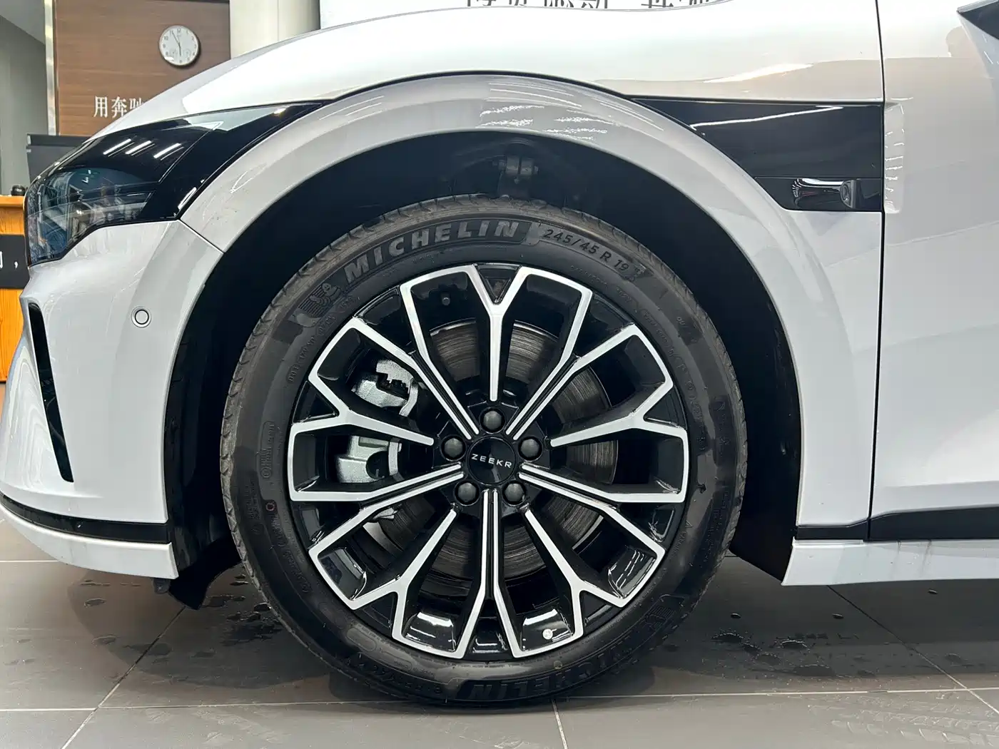 Фото 20 - ZEEKR 007GT