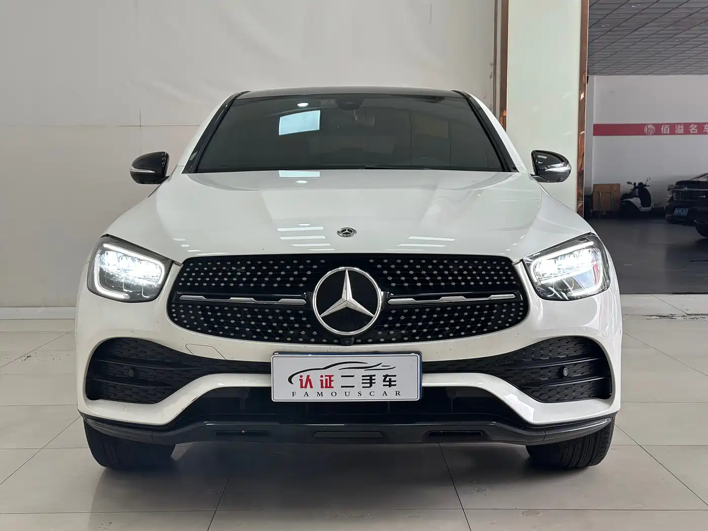 Mercedes-Benz GLC Coupe 2020 GLC 260 4MATIC Coupe SUV фото 2