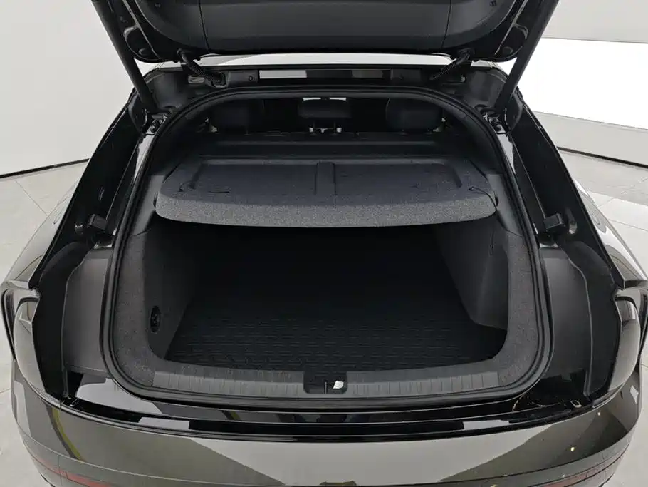 Audi E5 Sportback 2026 2025 300kw 2WD