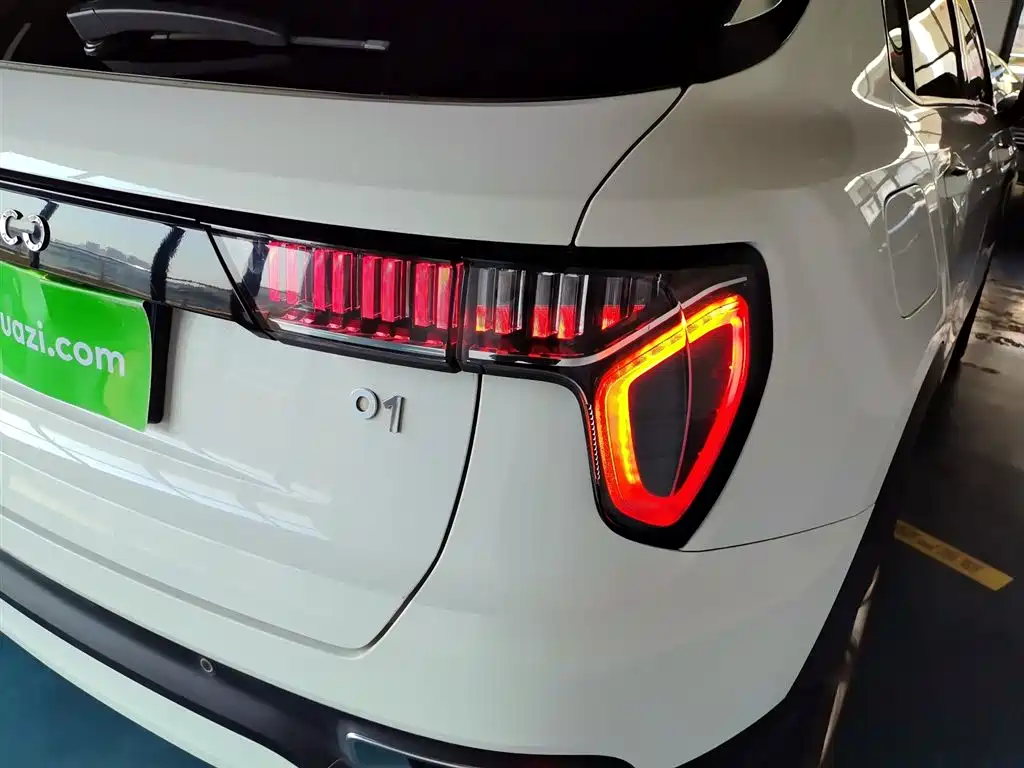 Lynk & Co 01 2017 2.0T 2WD Pro Version фото 24