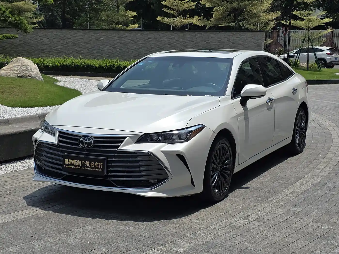 Toyota Avalon 2019 2.0L XLE Premium Edition (China VI)