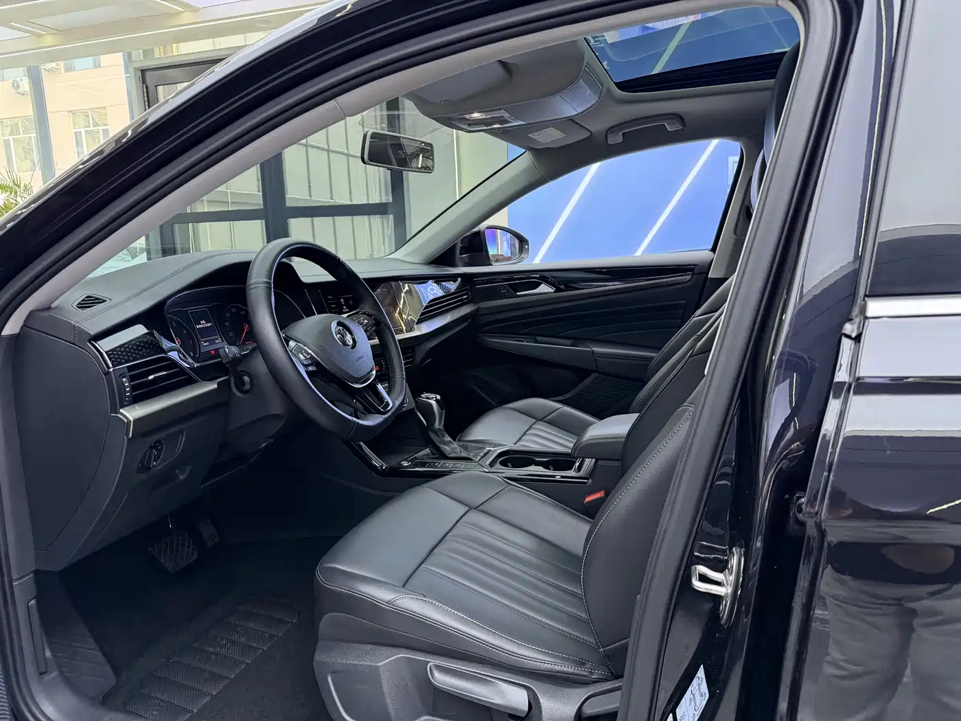 Volkswagen Passat 2020 Facelift 280TSI Business Version China VI фото 4