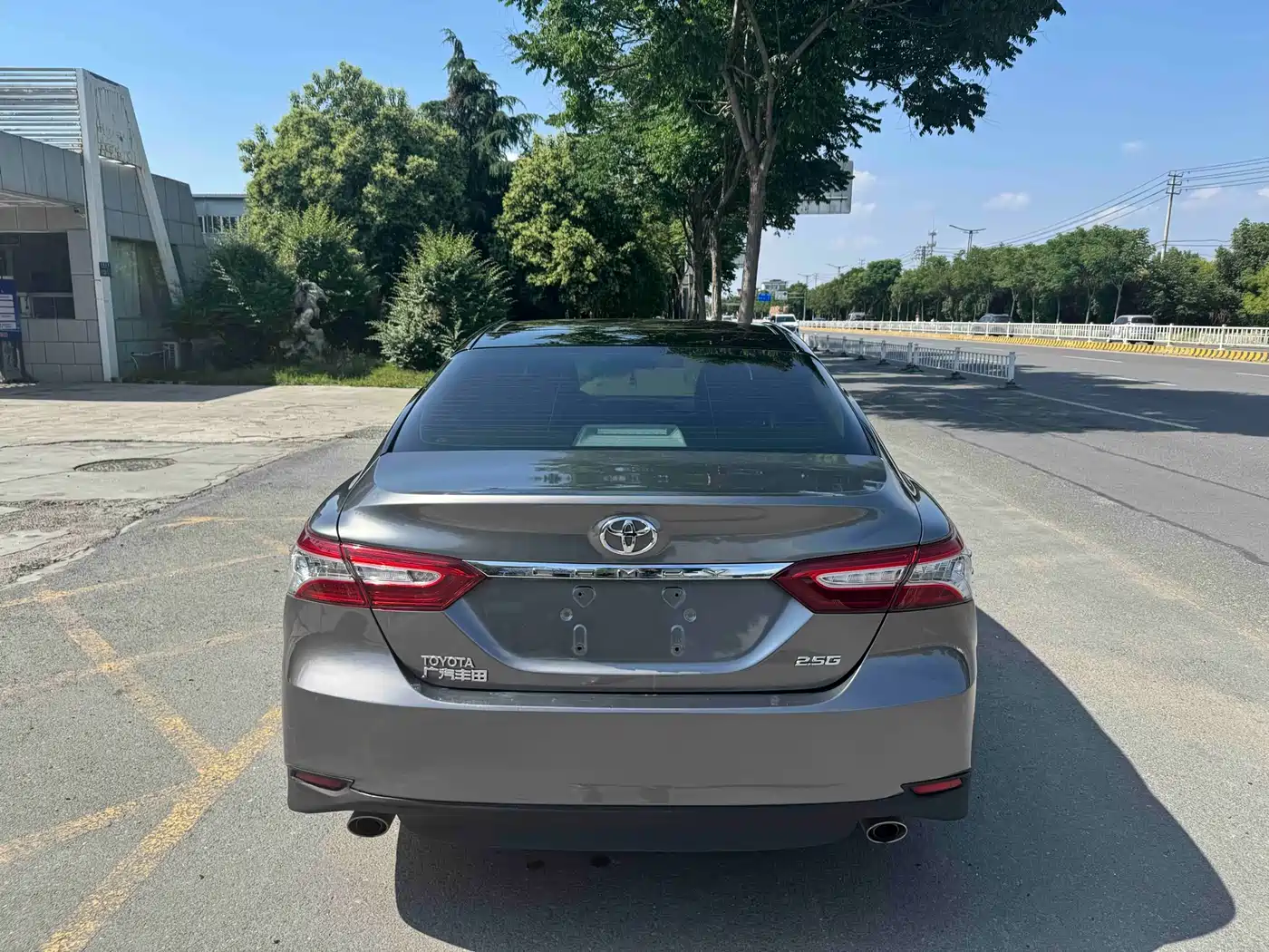 Toyota Camry 2018 2.5G Luxury Edition фото 4