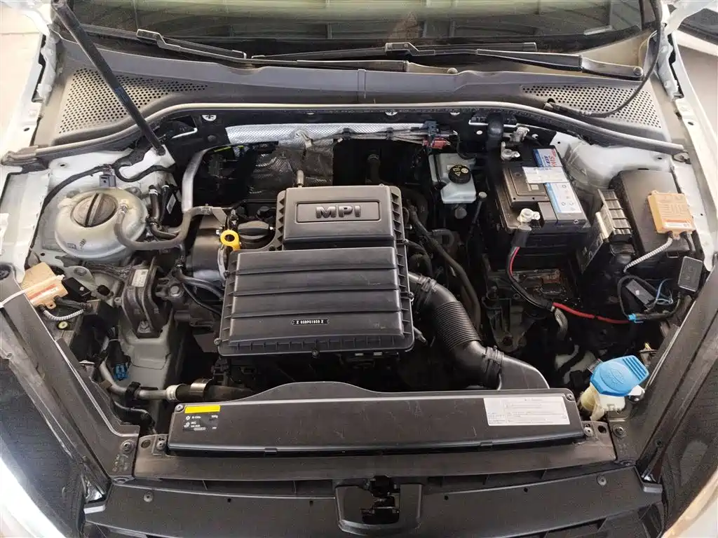 Volkswagen Golf 2016 1.6L Automatic Fashion фото 20