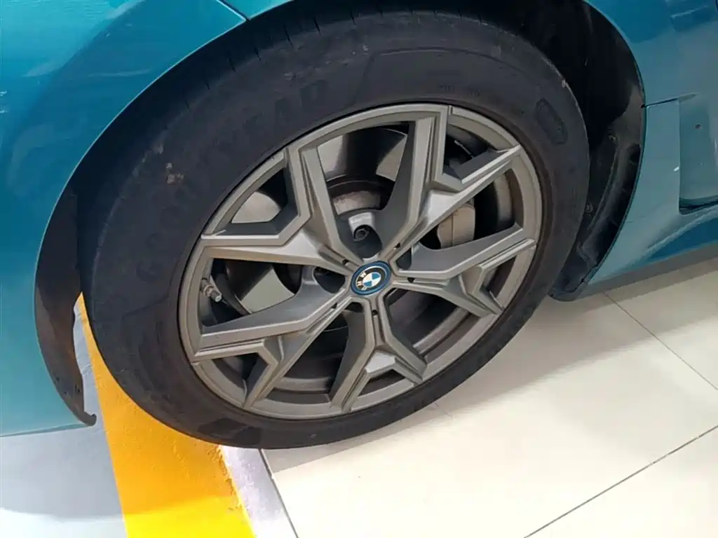 BMW i3 2022 eDrive 35 L фото 23