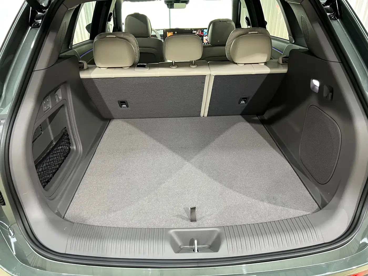 Hongqi HS6 PHEV 2026 Model 220 Intelligent Hybrid Edition фото 16