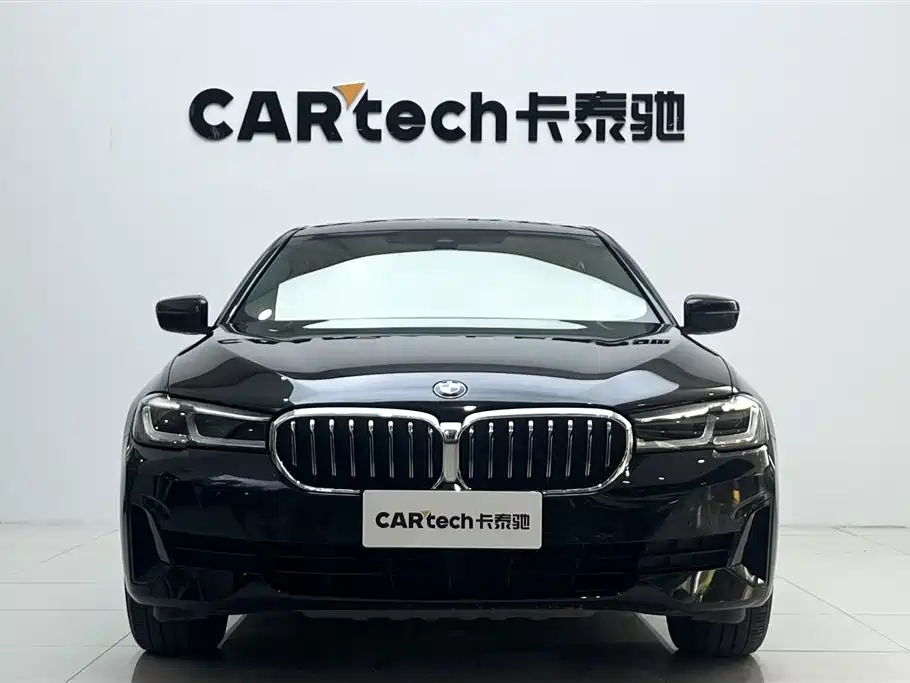 BMW 5 Series 2021 530Li xDrive Luxury Package фото 2