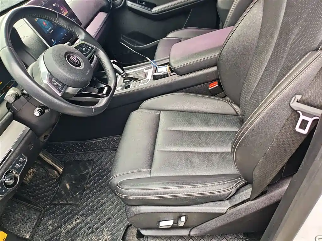 BYD Tang 2018 2.0T Automatic Smart Connection Honor Edition 7-Seater China V фото 15