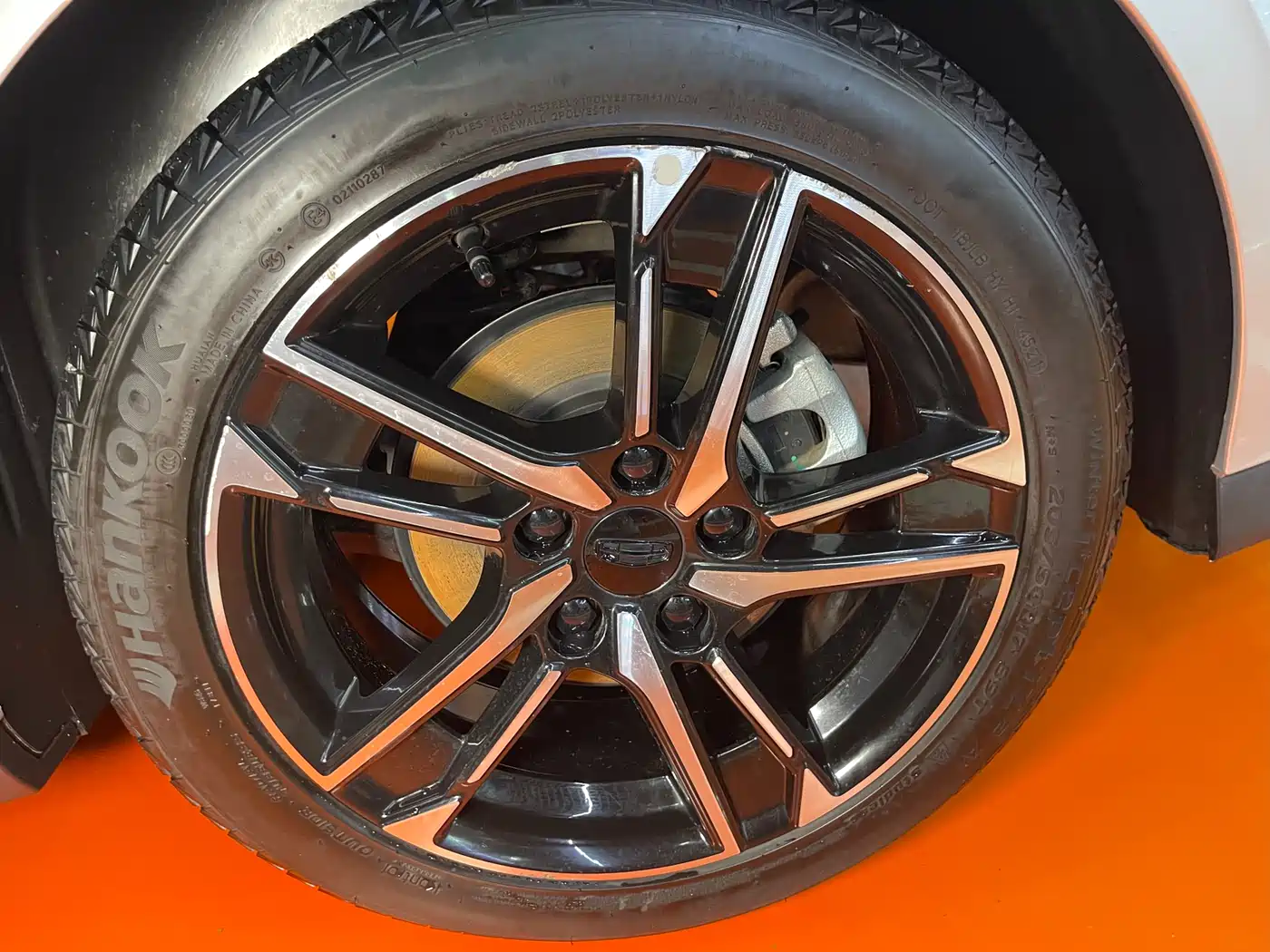 GEELY AUTOMOBILE BINRUI