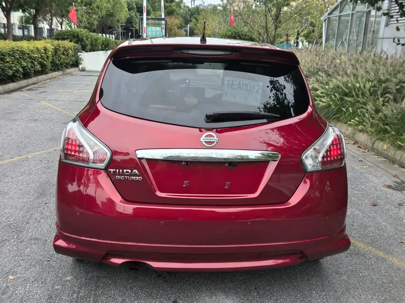 Фото 10 - Nissan Tiida