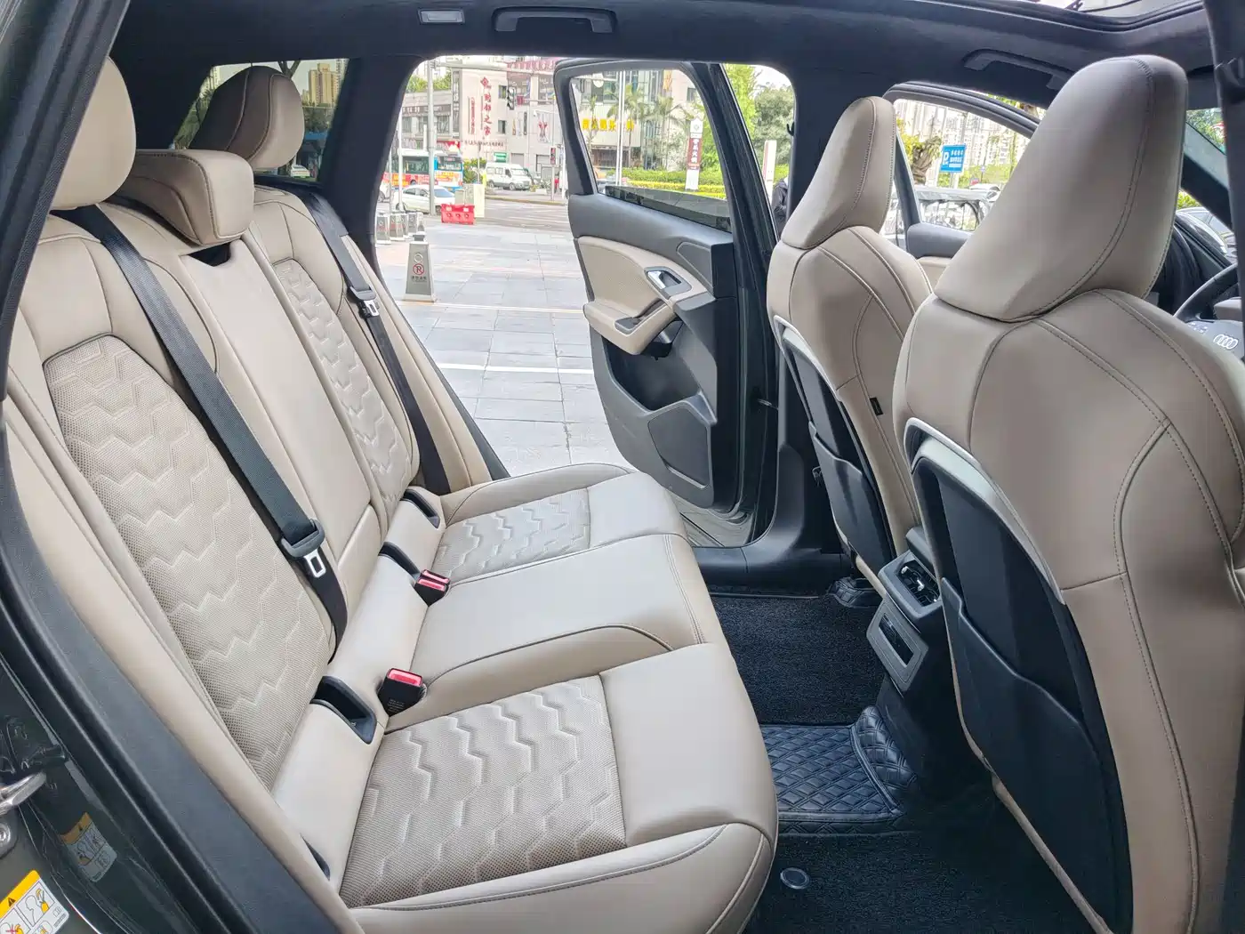 Audi Q6L e-tron 2025 Extended Range Edition фото 21