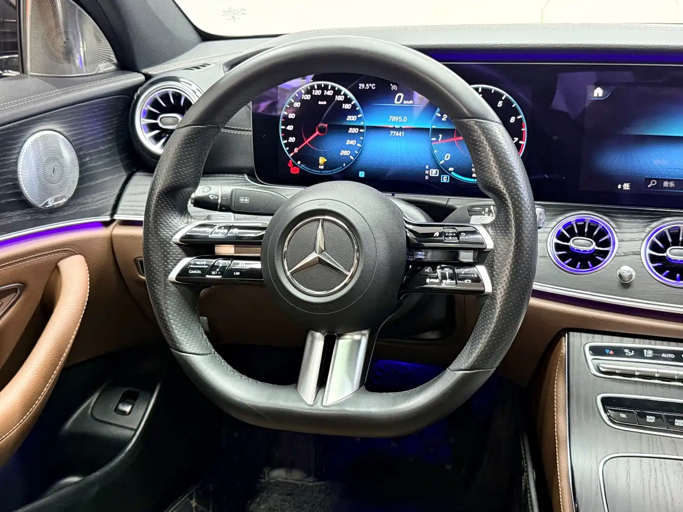 Mercedes-Benz E-Class 2021 E 300 L Sport Luxury Edition фото 7