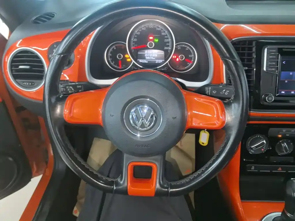 Volkswagen Beetle 2019 2018 180TSI Easy Joy Edition