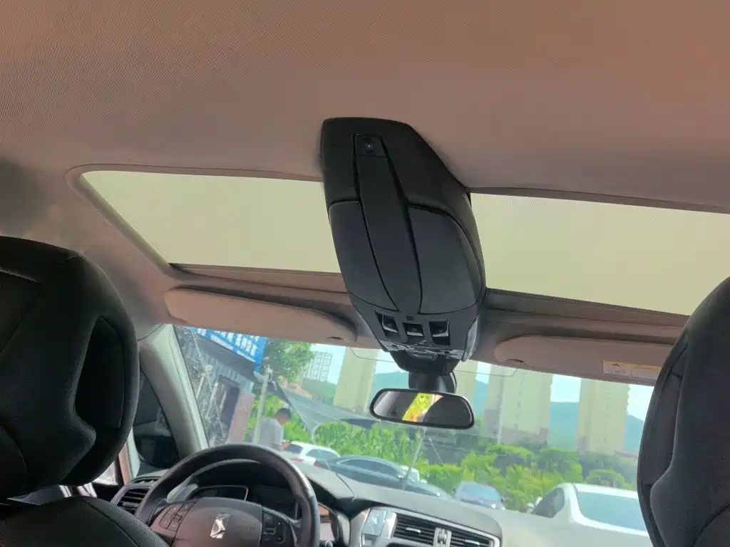 DS 5 2015 2014 1.6T Elegance THP160
