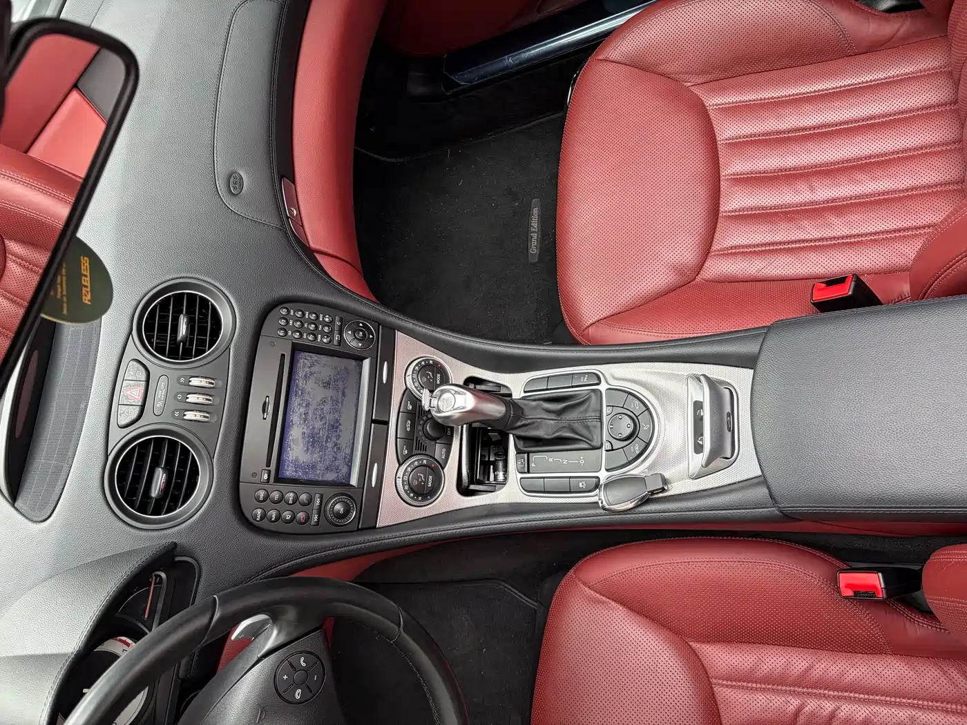 Mercedes-Benz SL-Class 2011 SL 300 Grand Edition фото 13