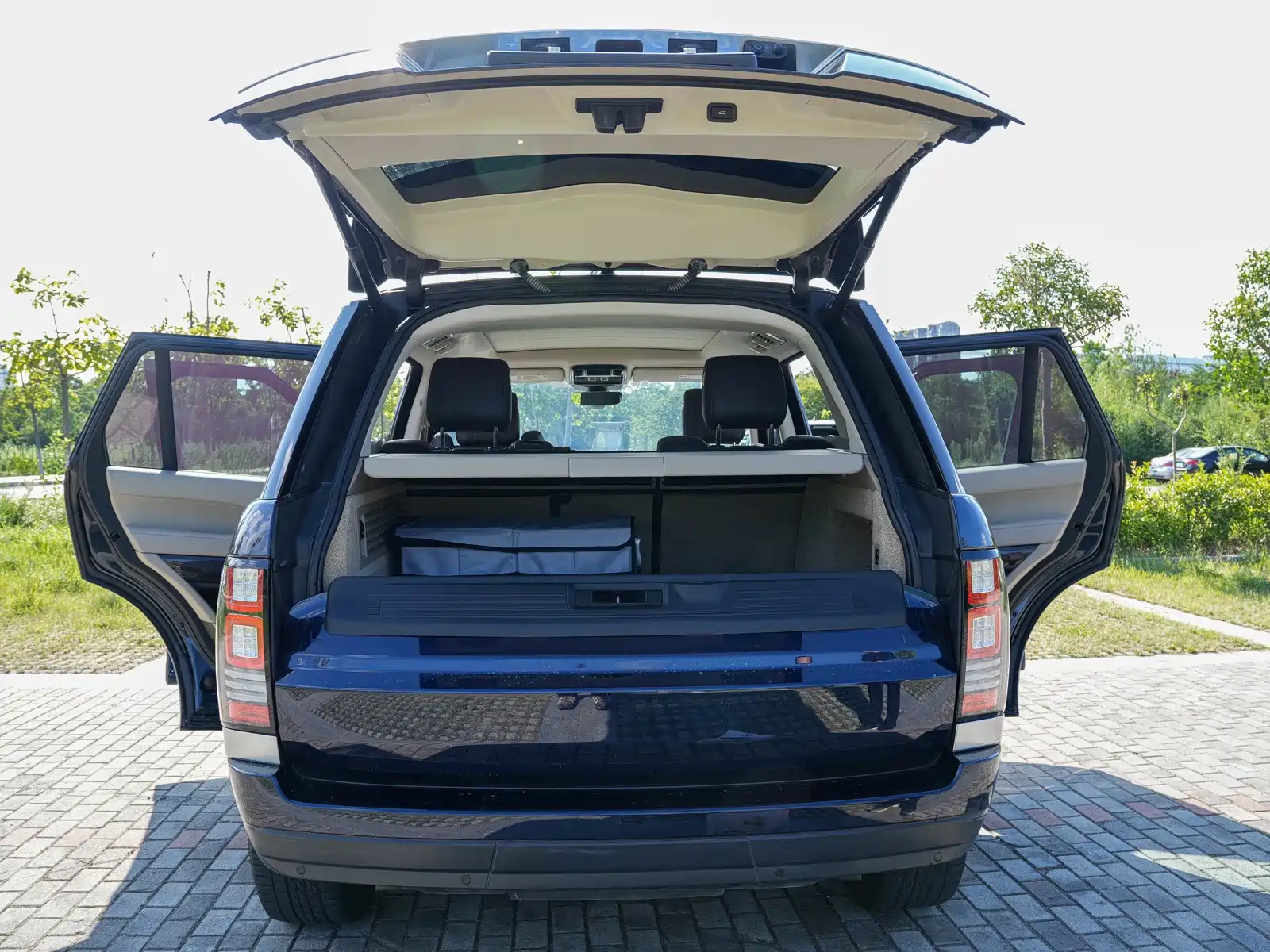 Фото 26 - Land Rover Range Rover