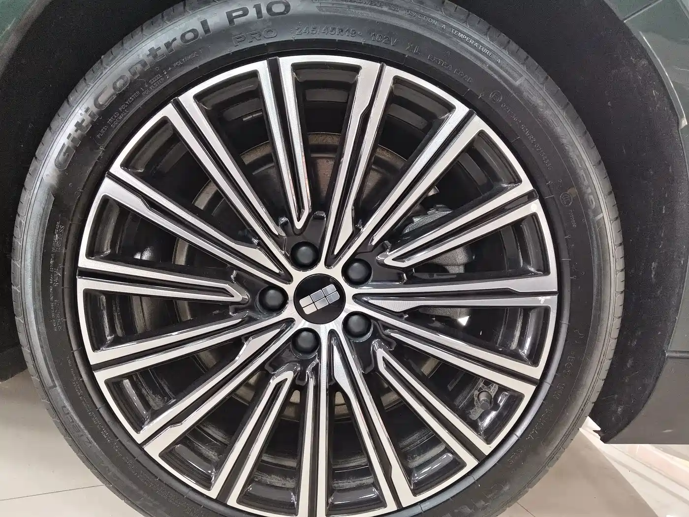 Geely Galaxy Galaxy Xingyao 8 2025 2025 Model 130km EM-i Flagship Edition