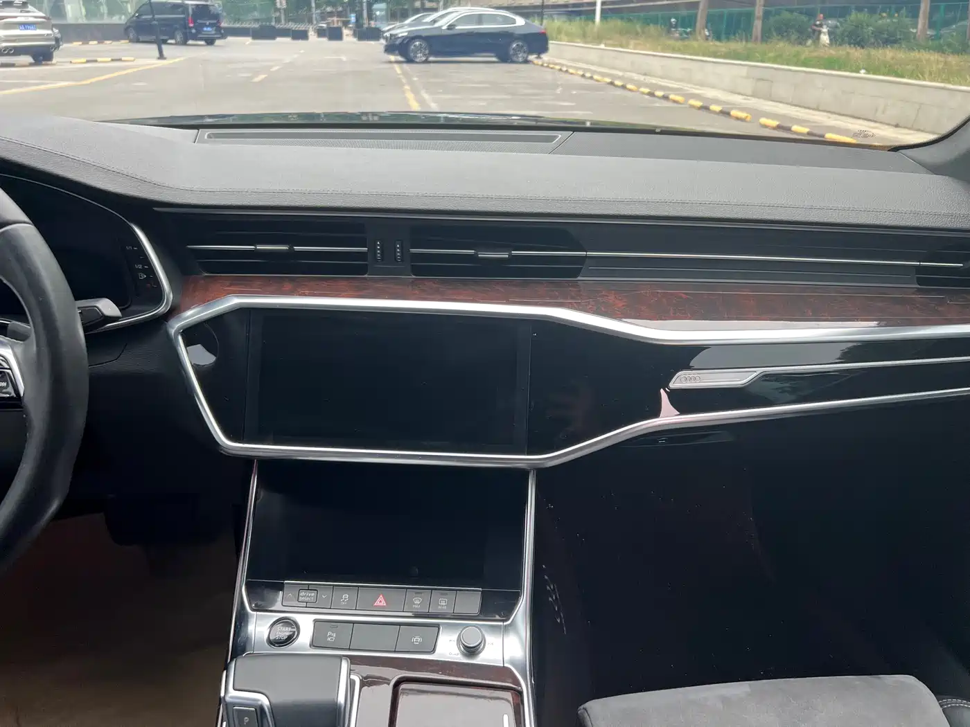 Audi A6L 2021 40 TFSI Luxury Sport фото 15
