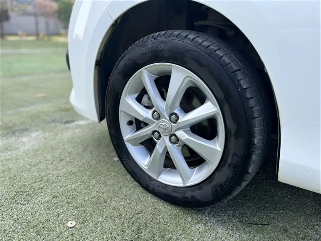 Toyota YARiS L Zhi Xuan 2014 1.5G Automatic Dynamic Edition фото 16