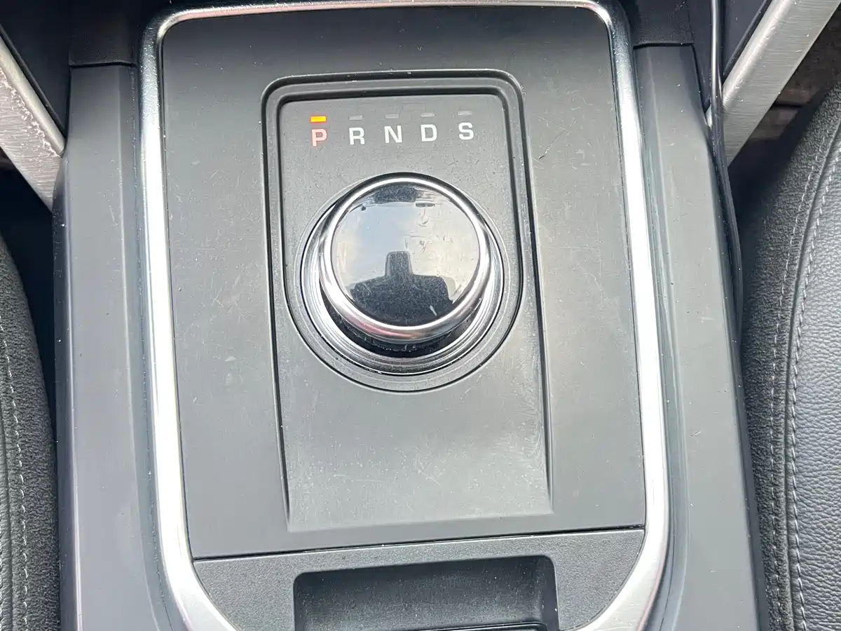 Land Rover Discovery Sport 2018 240PS SE Edition фото 26