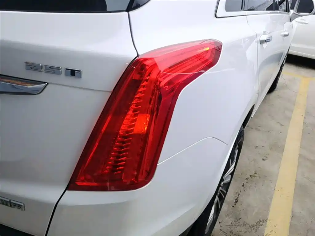 Cadillac XT5 2018 25T Luxury фото 8