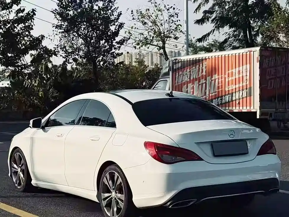 Mercedes-Benz CLA (Import) 2017 Facelift CLA 200 Style фото 7