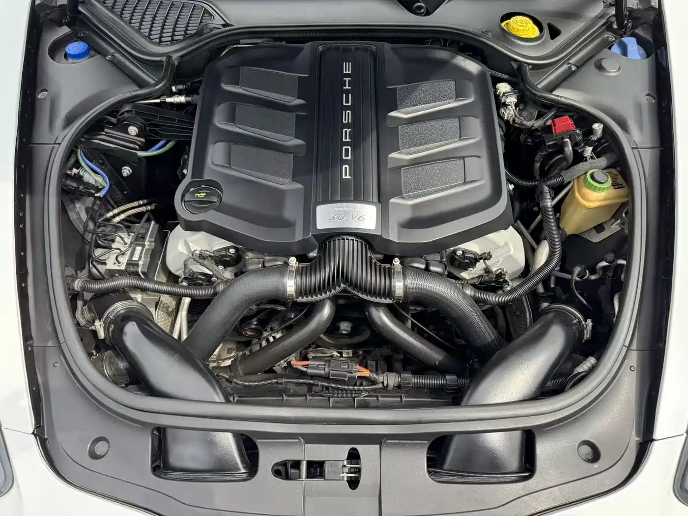 Porsche Panamera 2014 Panamera 4 3.0T фото 16
