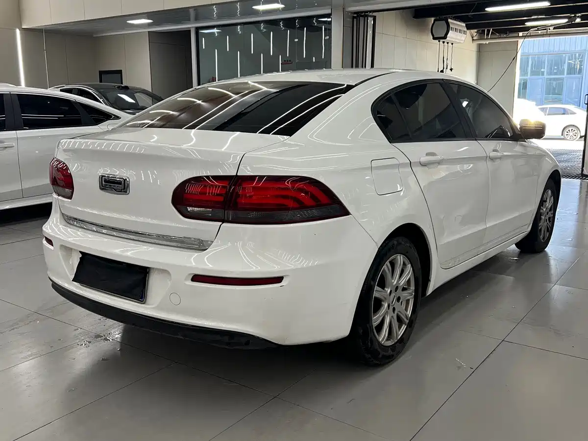 Qoros 3 2019 2018 Sedan 1.6L Auto Leading