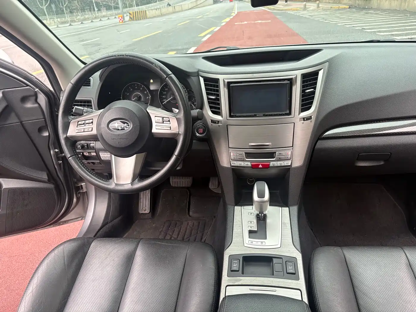 Subaru Legacy 2010 2.5i Luxury Navigation Edition фото 8