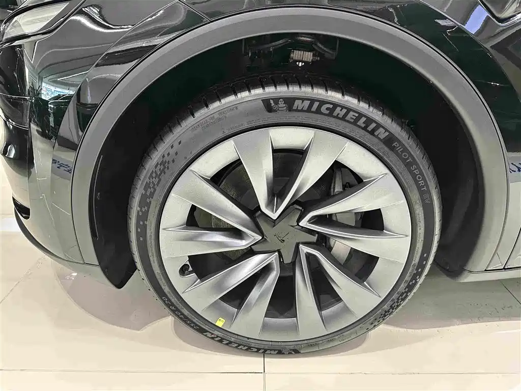 Tesla Model Y 2026 2026 Rear-Wheel Drive