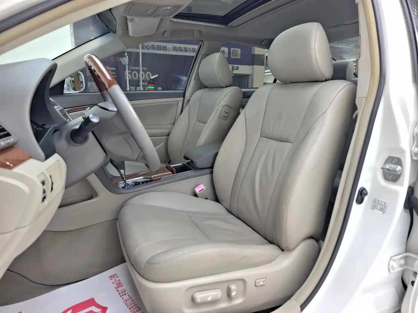 Toyota Camry 2013 200G Classic Luxury Edition фото 15