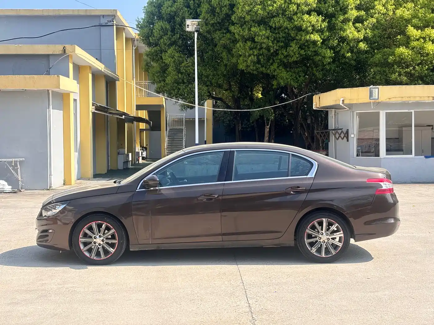 Peugeot 408 2014 1.8L Automatic Luxury Edition фото 9