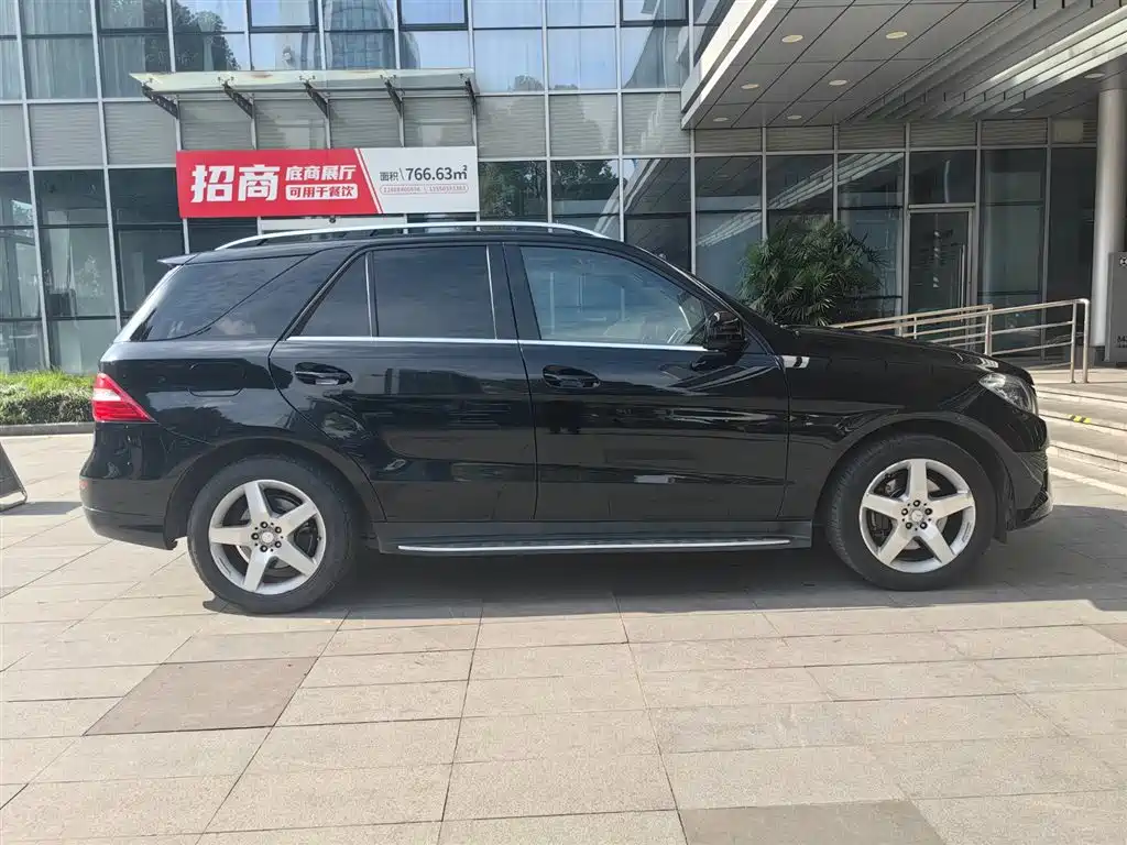 Mercedes-Benz M-Class 2014 ML 400 4MATIC Luxury фото 6