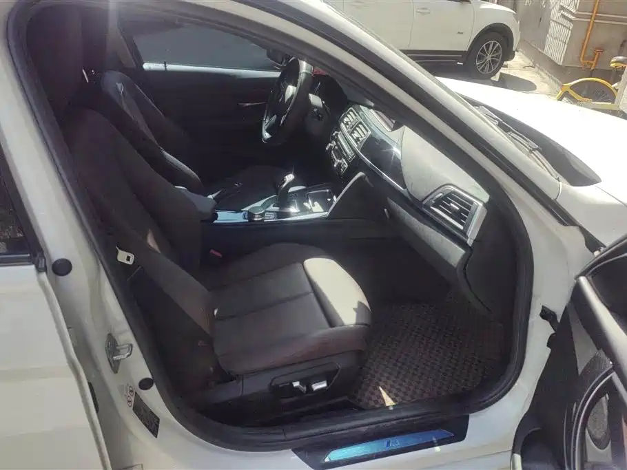 BMW 3 Series 2018 320Li Leading M Sport Package фото 8