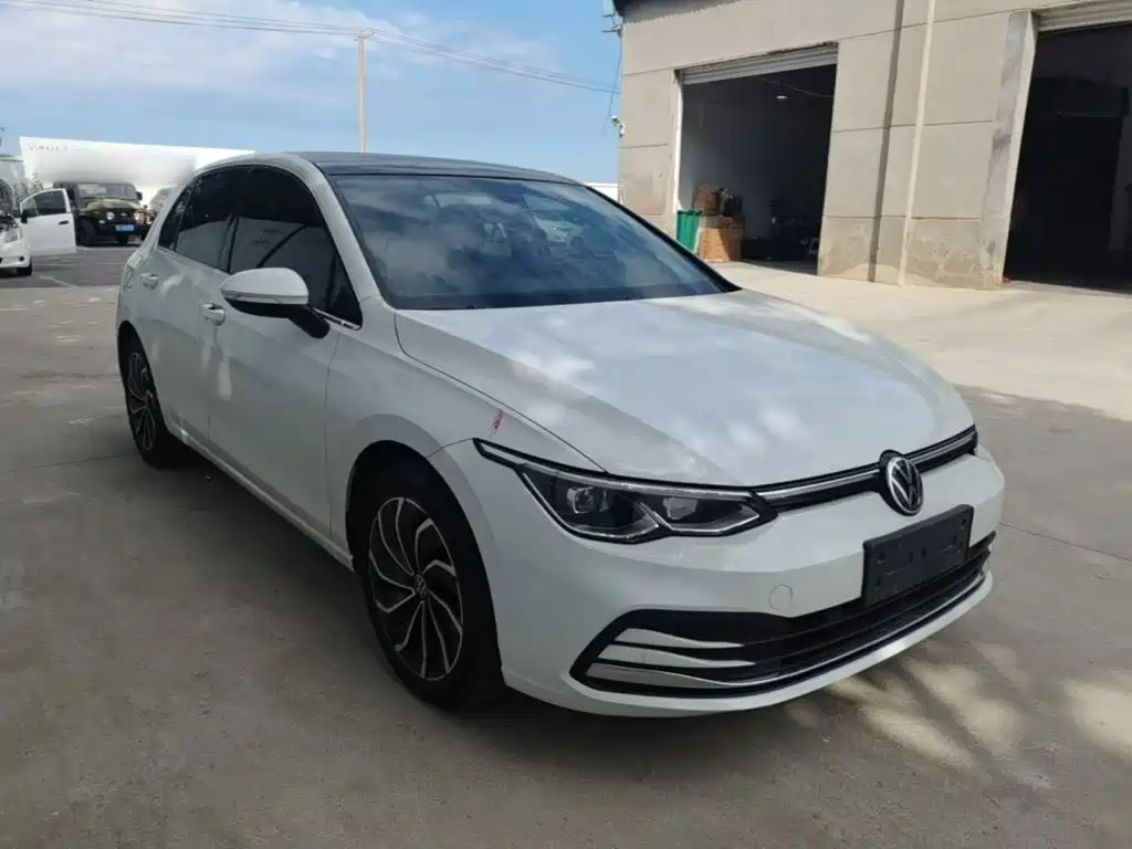 Фото 4 - Volkswagen Golf