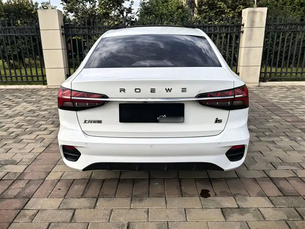 Фото 10 - Roewe i5