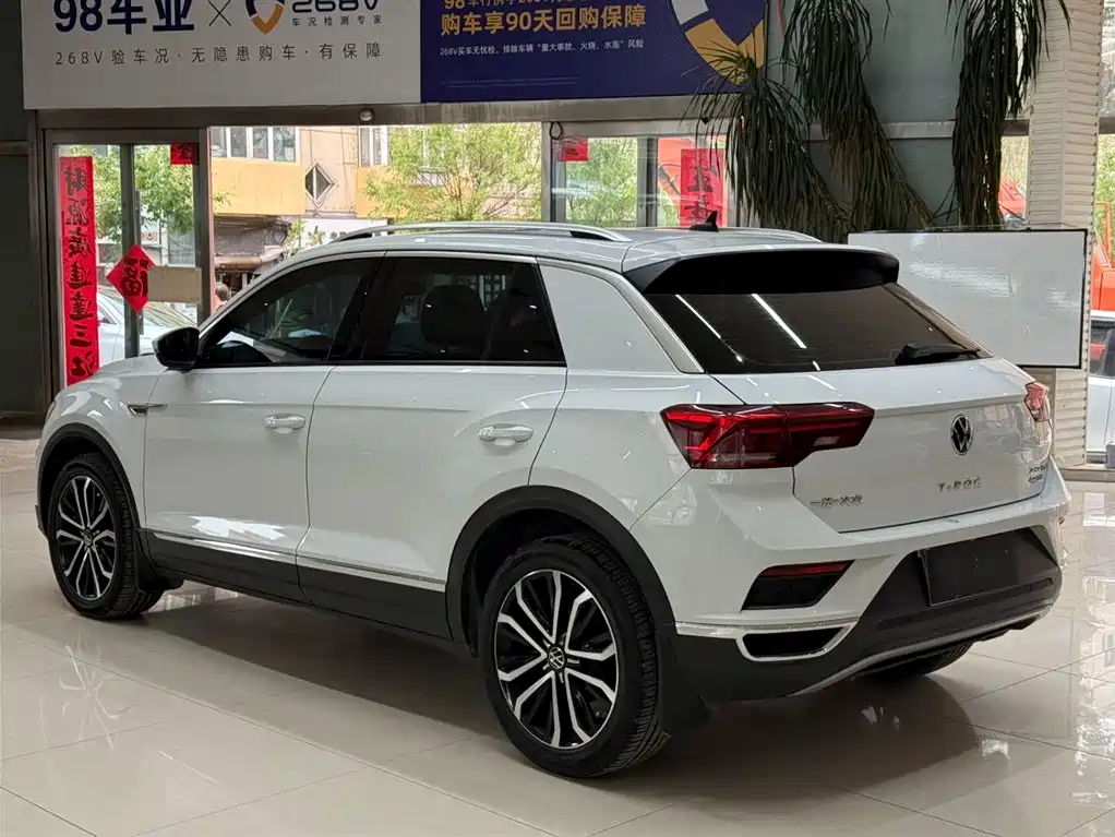 Volkswagen T-ROC 2021 280TSI DSG 4WD Luxury Connected фото 6