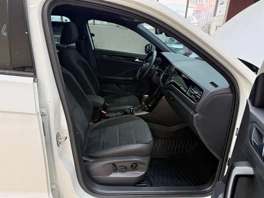 Volkswagen T-ROC 2021 280TSI DSG 4WD Luxury Connected фото 13