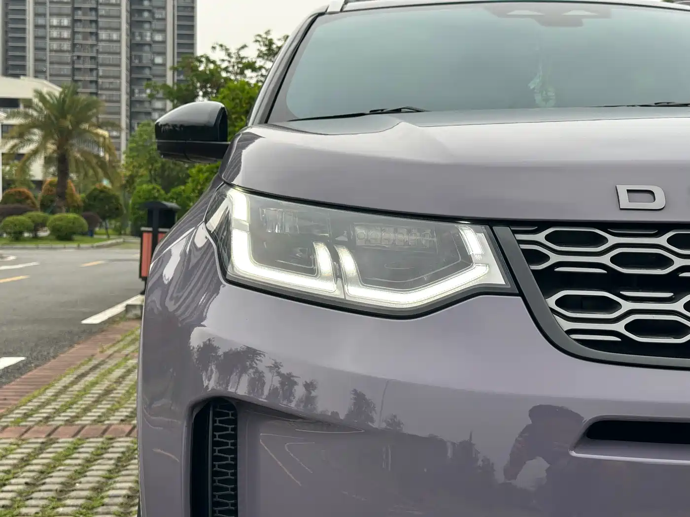 Land Rover Discovery Sport 2022 Model Year Second Facelift 249PS R-Dynamic SE Performance Technology Edition 5-seater фото 7