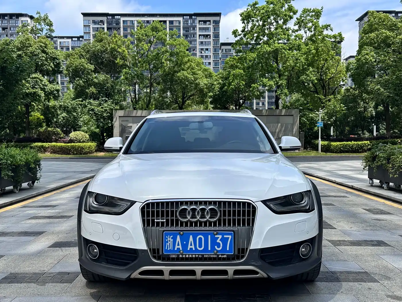 Audi A4 (Import) 2014 40 TFSI allroad quattro plus фото 2