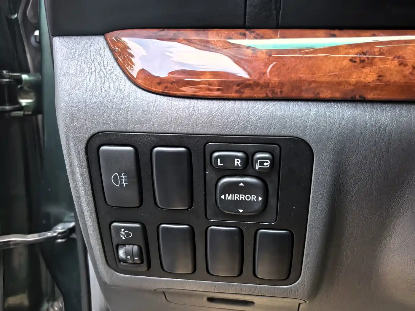 Toyota Prado 2009 2005 Model 4.0L Automatic GX Luxury DVD Edition