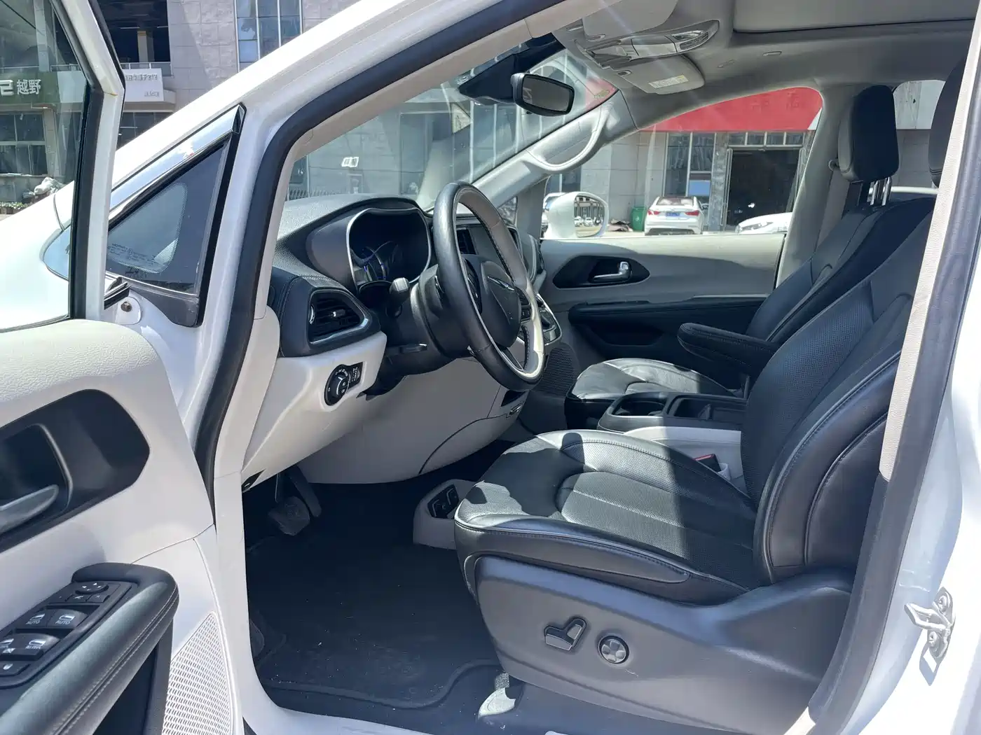 Chrysler Grand Caravan PHEV (Import) 2025 2019 3.6L Plug-in Hybrid